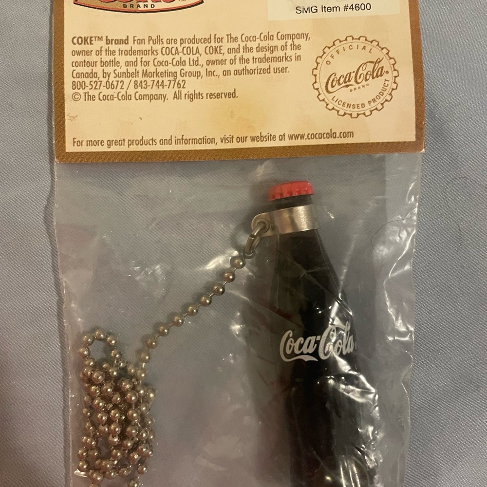NWT Coca-Cola Fan Pull / Light Pull - Picture 3 of 6